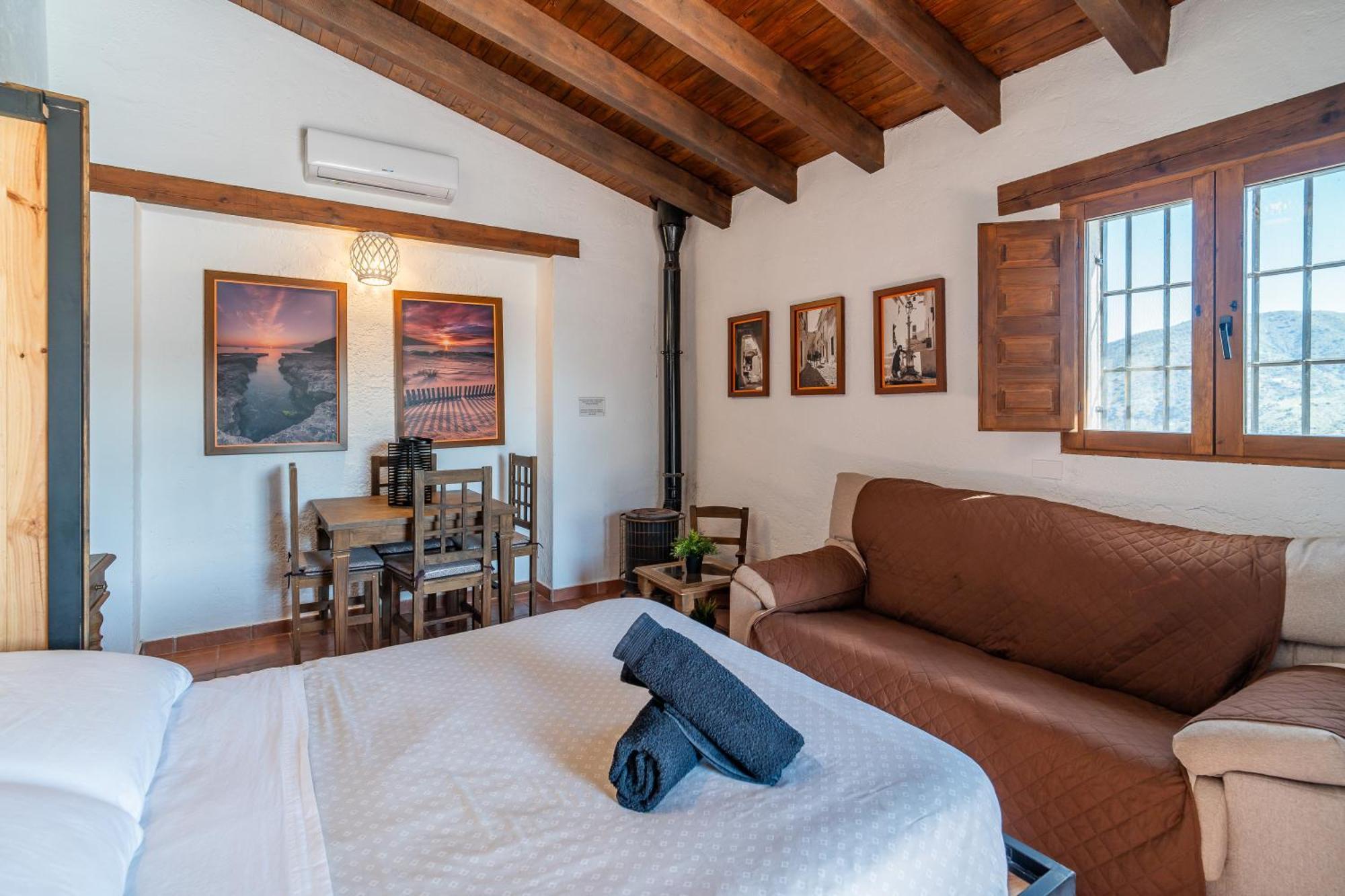 Complejo Rural El Mirador Guest House Малага Екстериор снимка