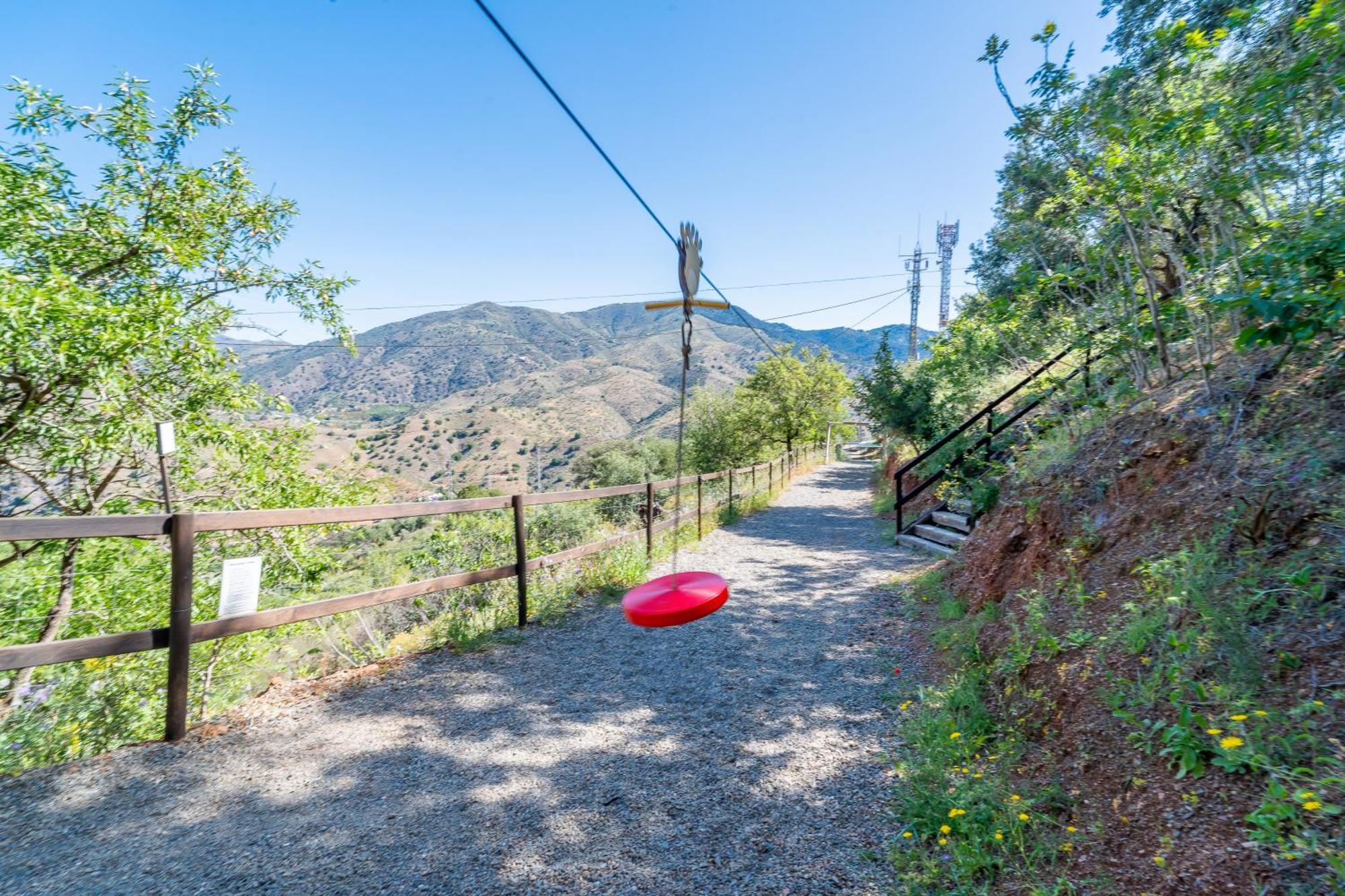 Complejo Rural El Mirador Guest House Малага Екстериор снимка